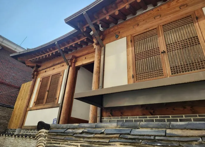 Traditional Family Hanok, Moonlight Fragrance