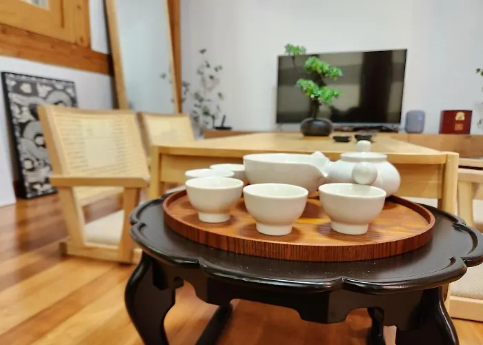 Traditional Family Hanok, Moonlight Fragrance Villa