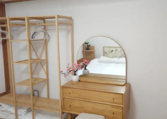 Traditional Family Hanok, Moonlight Fragrance Villa *