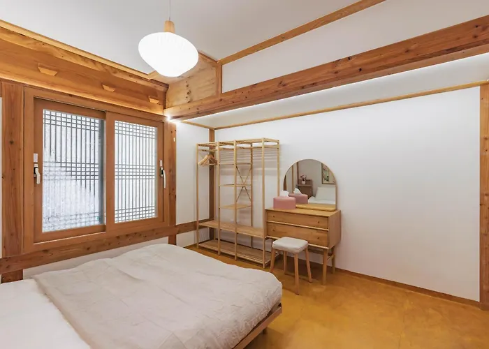 Traditional Family Hanok, Moonlight Fragrance Villa