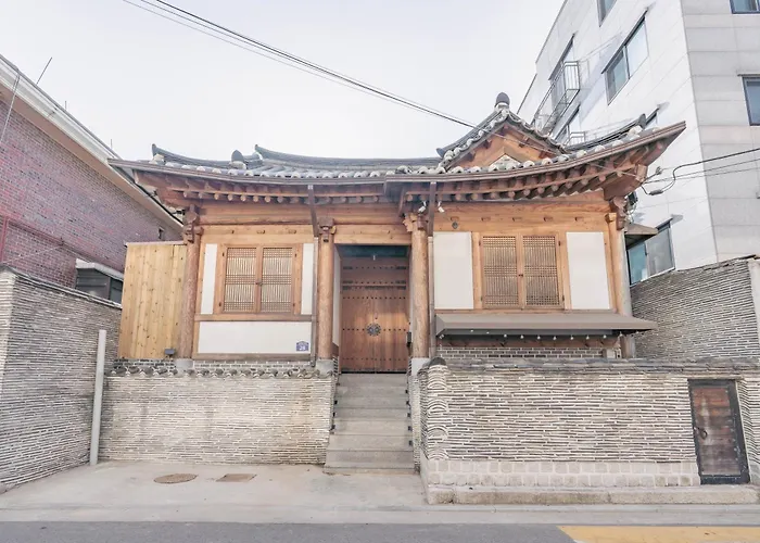 Traditional Family Hanok, Moonlight Fragrance Villa