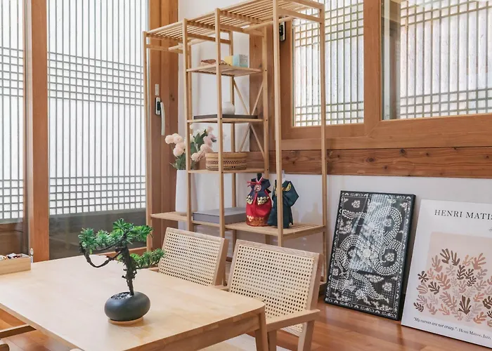 Traditional Family Hanok, Moonlight Fragrance Villa