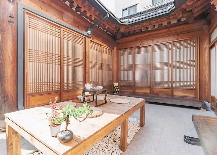 Traditional Family Hanok, Moonlight Fragrance Villa