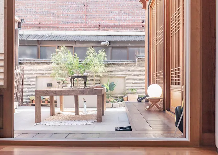 Villa Traditional Family Hanok, Moonlight Fragrance *