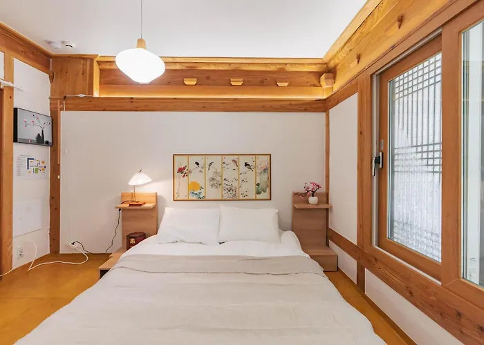 Villa Traditional Family Hanok, Moonlight Fragrance Seúl